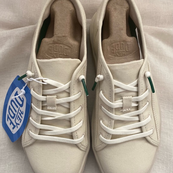 HEY DUDE Youth Sneakers Size YT4 Cody Y Canvas NEW IN BOX (Cream color) - Picture 3 of 14
